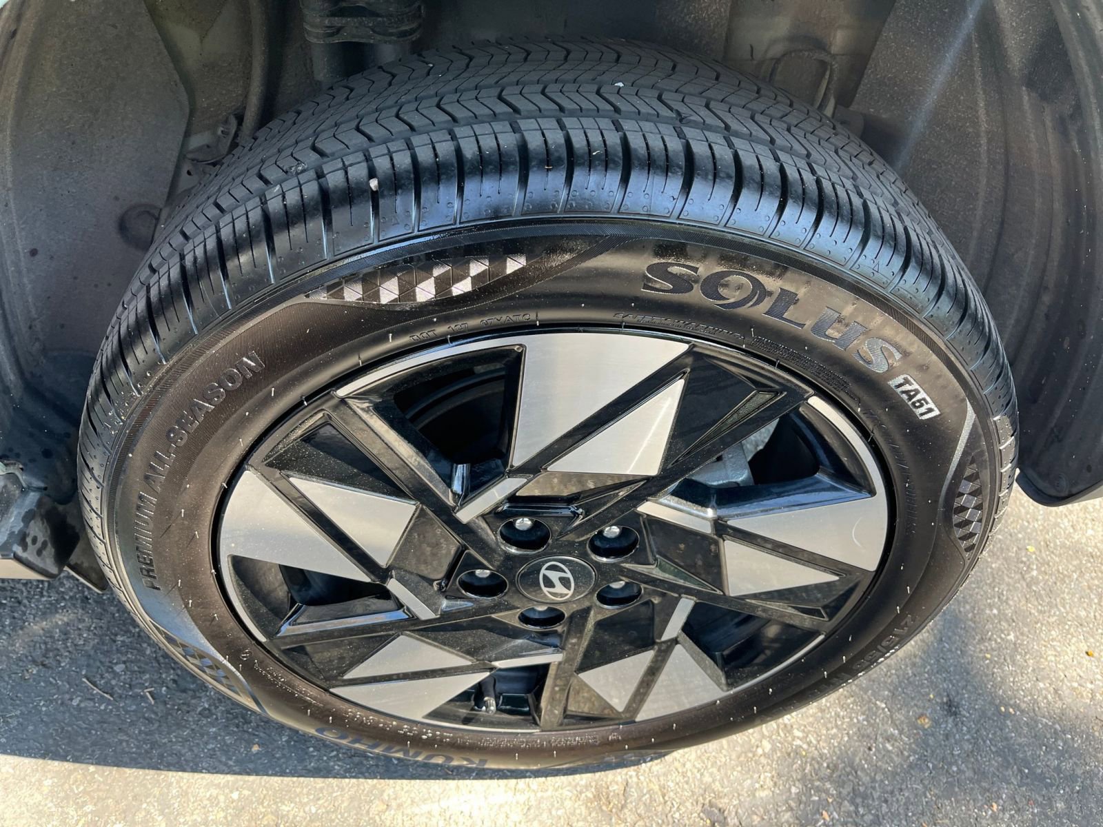 Used 2025 Hyundai Kona SEL image 32