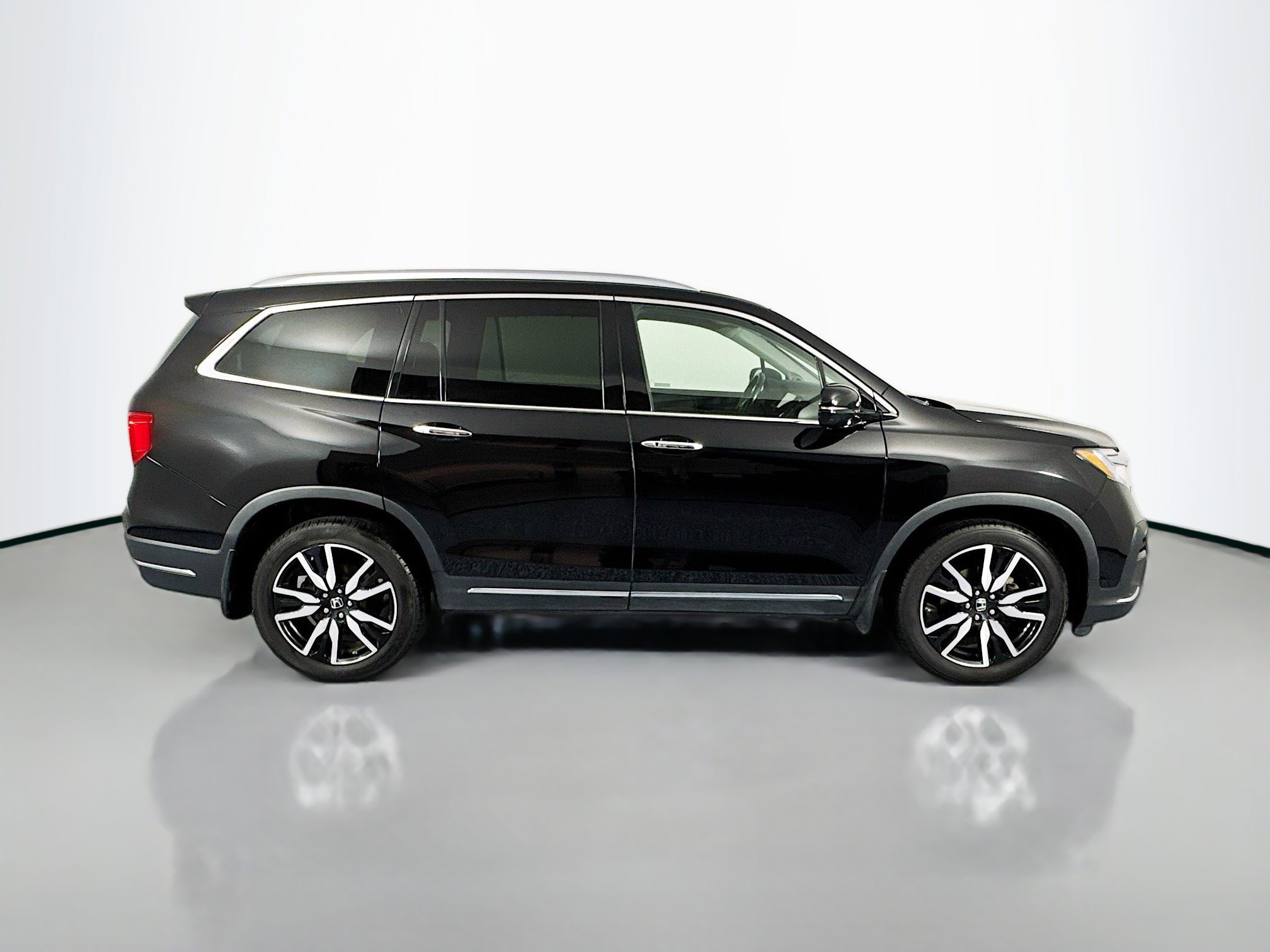 Certified 2020 Honda Pilot Touring image 4