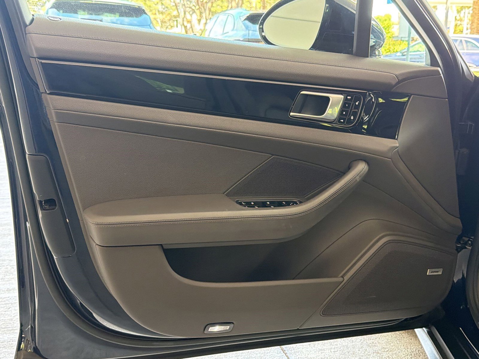 Used 2018 Porsche Panamera 4 AWD/4WD image 22