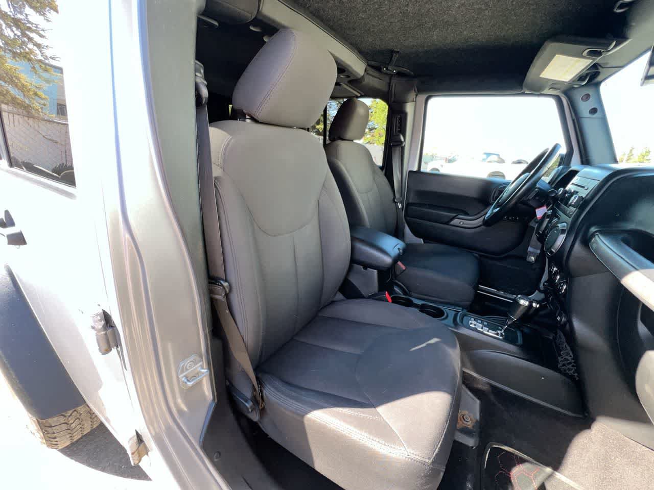 Used 2018 Jeep Wrangler Unlimited Sport S AWD/4WD image 28