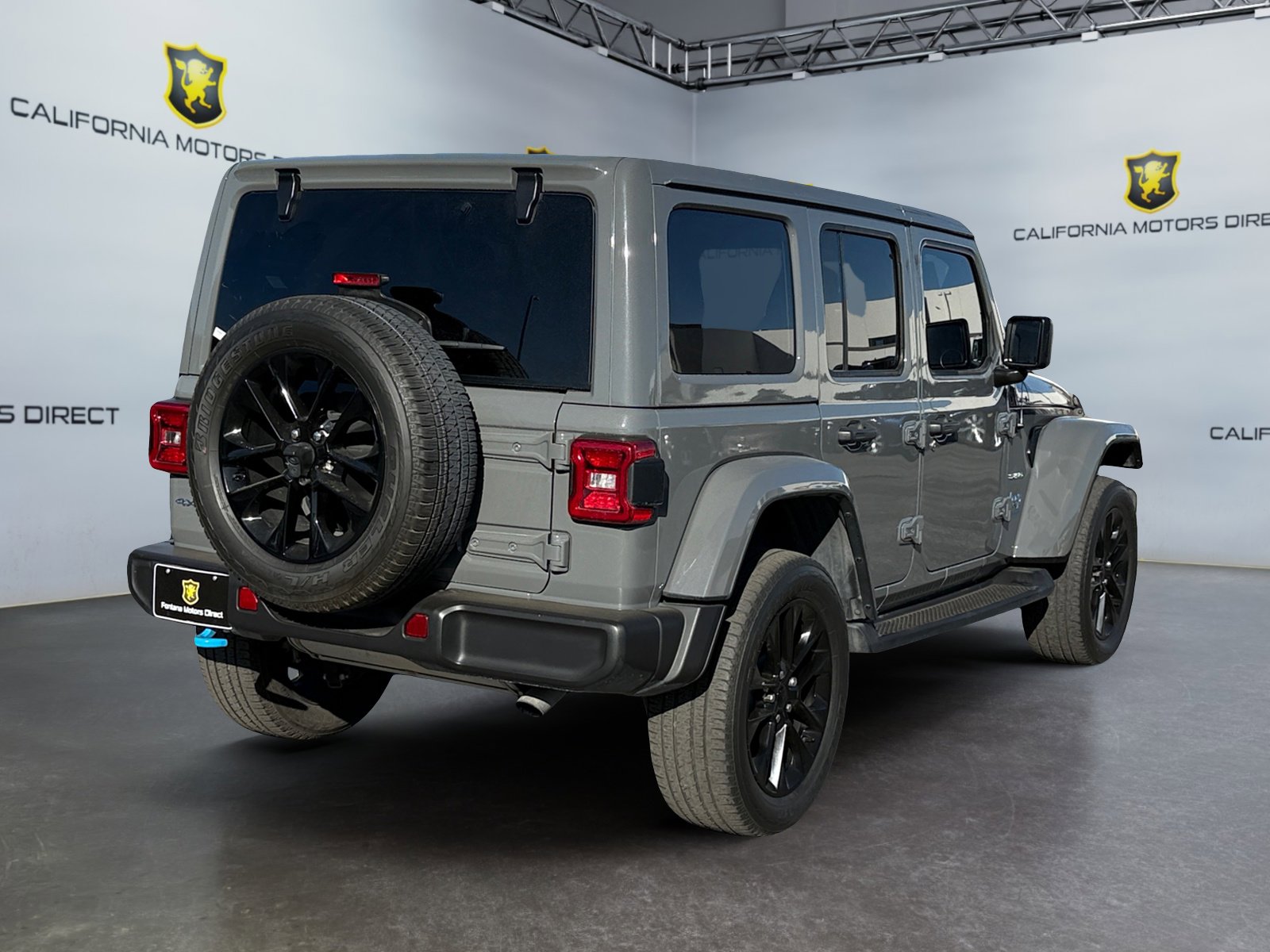 Used 2023 Jeep Wrangler Sahara w/ Cold Weather Group image 5