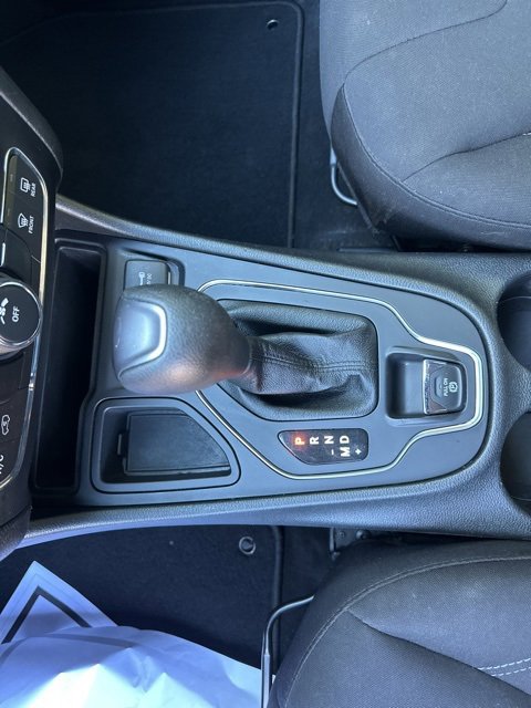 Used 2021 Jeep Cherokee Latitude image 13