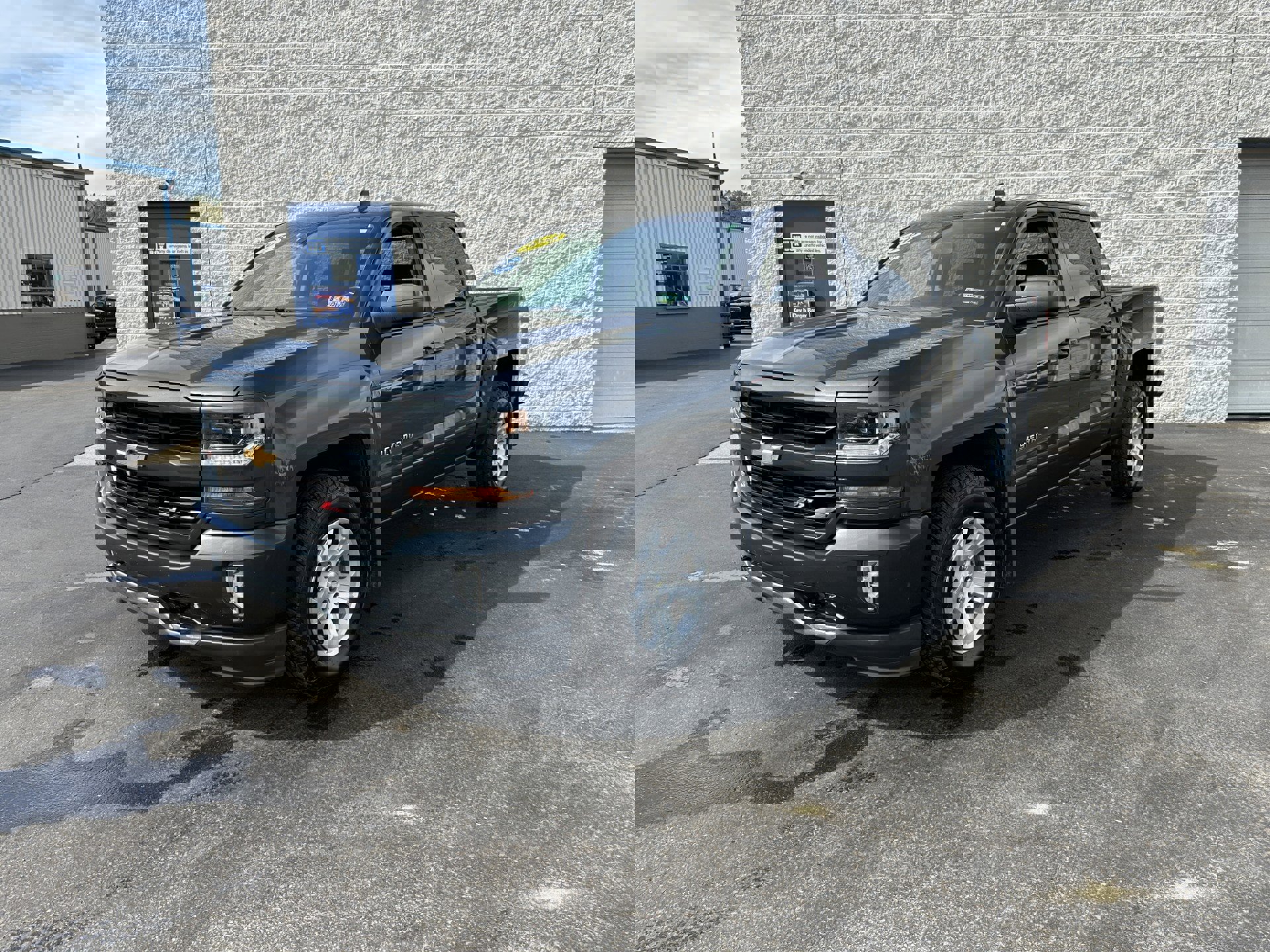 Used 2018 Chevrolet Silverado 1500 LT w/ All Star Edition image 3