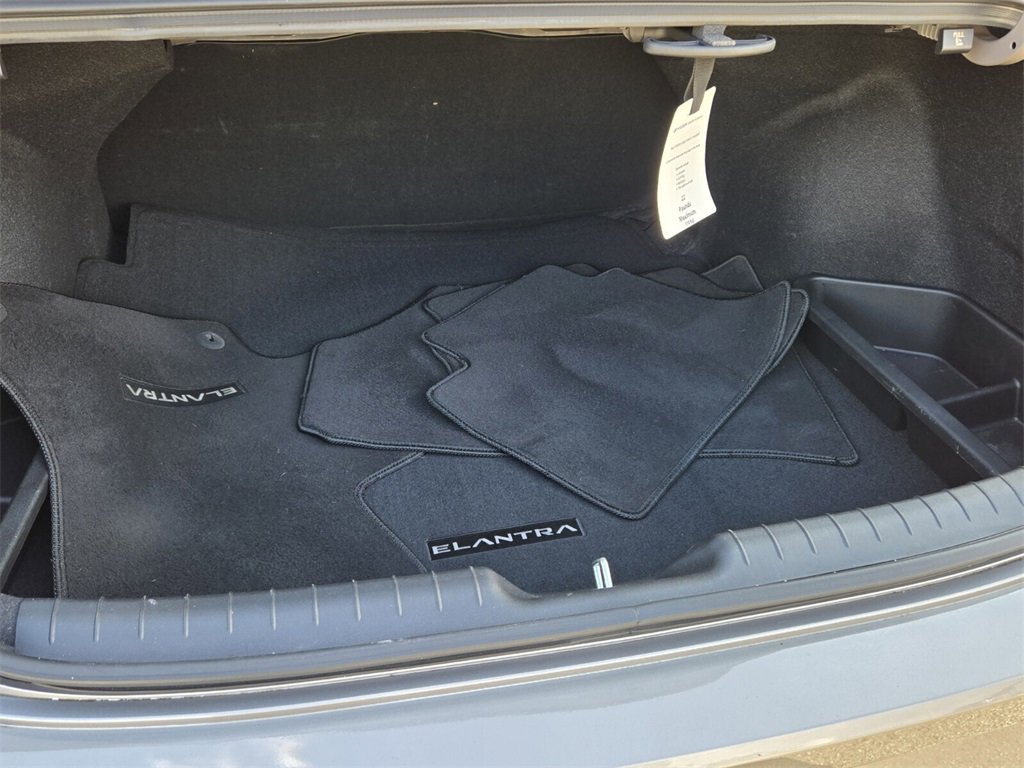 Certified 2023 Hyundai Elantra SEL w/ Convenience Package image 14