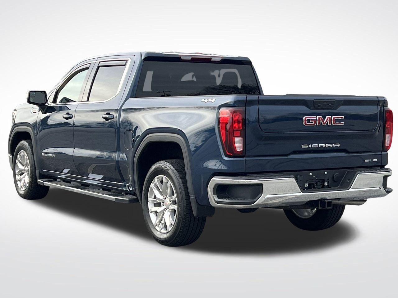 Used 2022 GMC Sierra 1500 SLE image 28