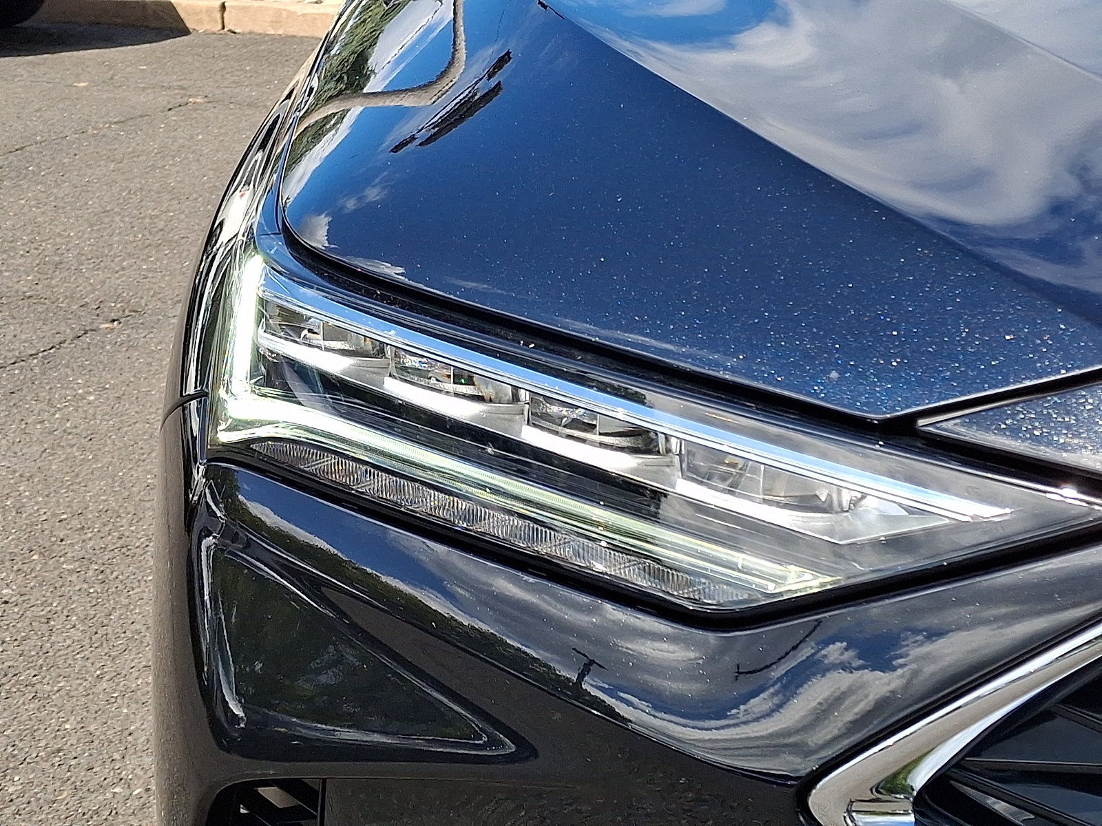 Certified 2026 Acura MDX SH-AWD image 9