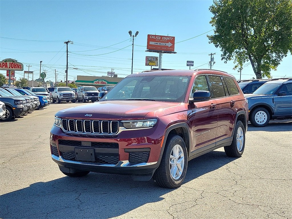 Used 2023 Jeep Grand Cherokee L Laredo image 2