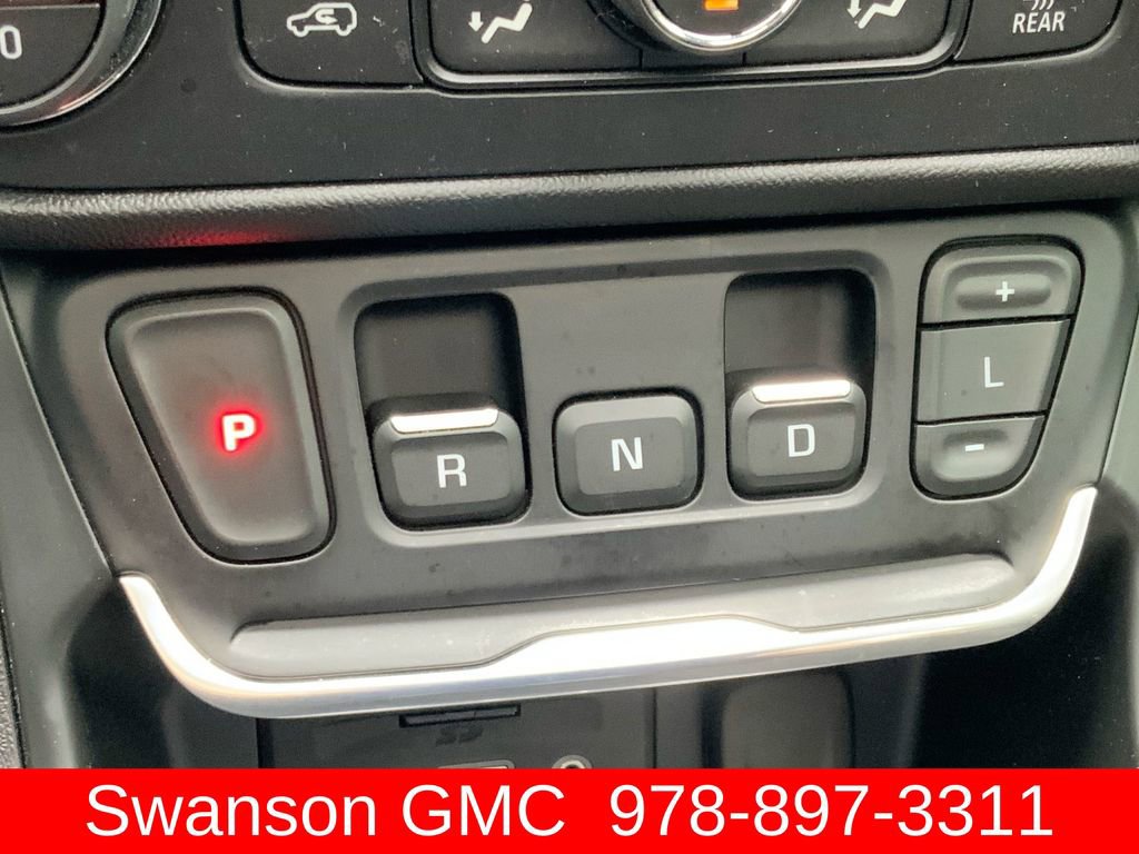 Used 2020 GMC Terrain SLE w/ Driver Convenience Package AWD/4WD image 17