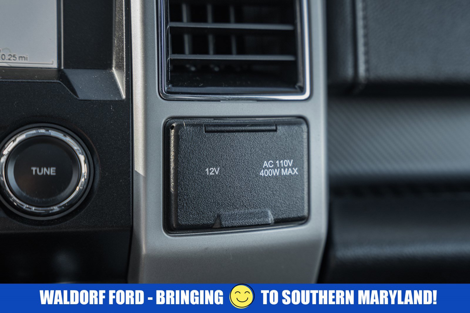 Used 2020 Ford F150 Lariat image 29