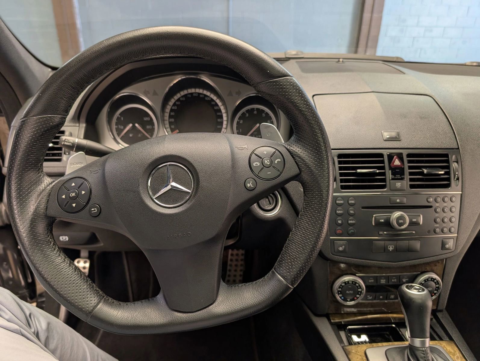 Used 2009 Mercedes-Benz C 63 AMG Sedan image 8