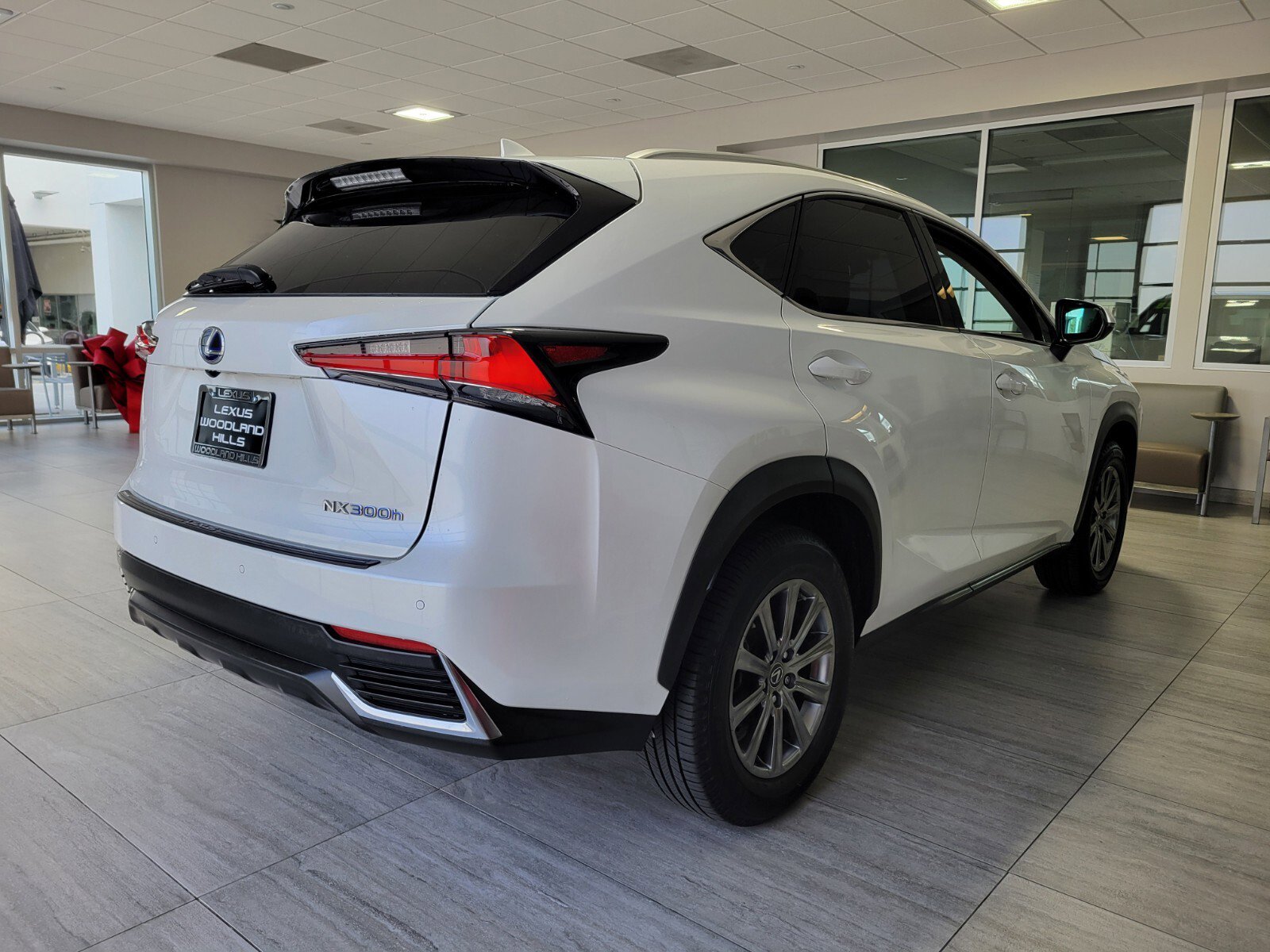 Used 2018 Lexus NX 300h AWD w/ Comfort Package image 6