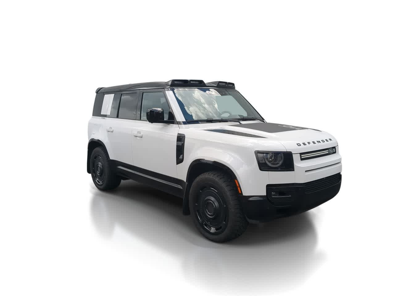 Certified 2025 Land Rover Defender 110 V8 AWD/4WD image 2