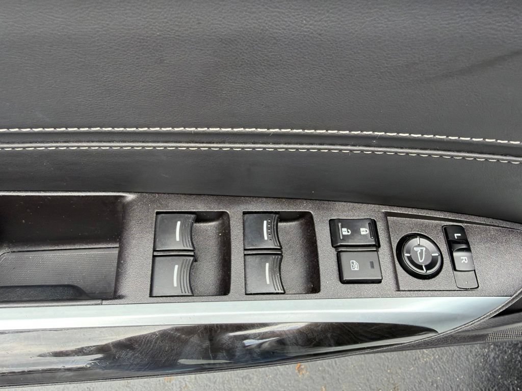 Used 2018 Acura TLX w/ Technology Package FWD image 17