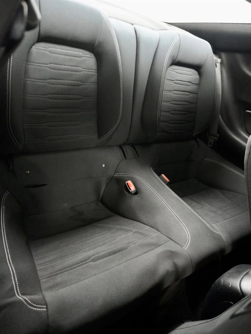 Used 2017 Ford Mustang Coupe image 8