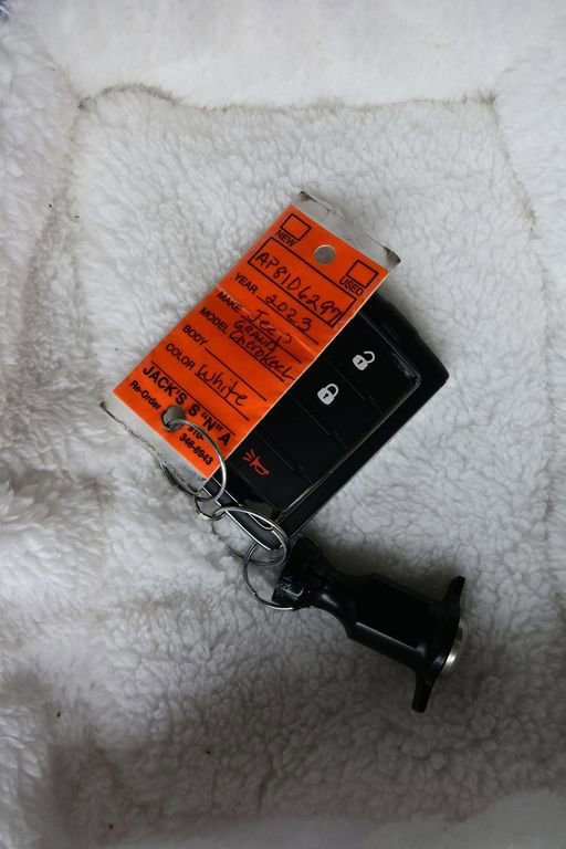 Used 2023 Jeep Grand Cherokee L Laredo image 22