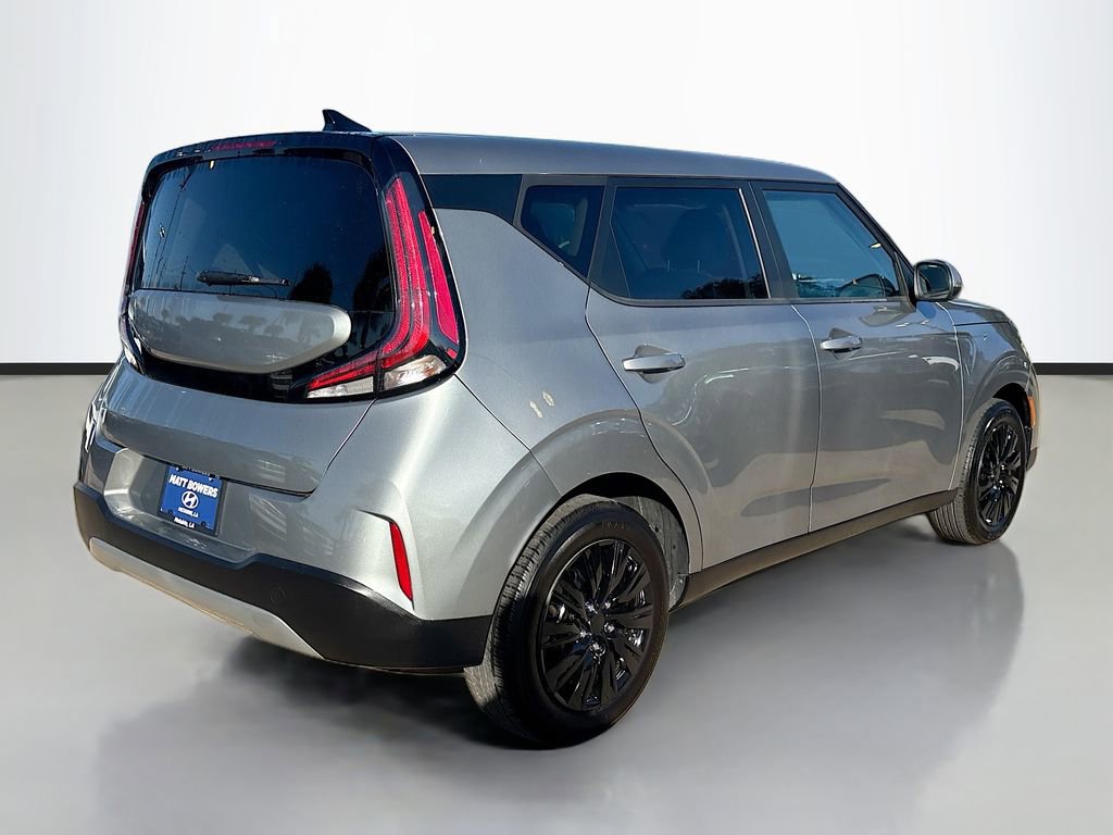 Used 2023 Kia Soul LX image 5
