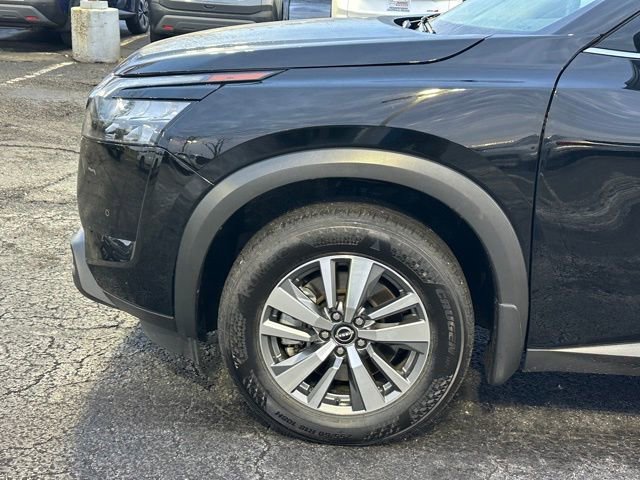 Certified 2025 Nissan Pathfinder SL image 7