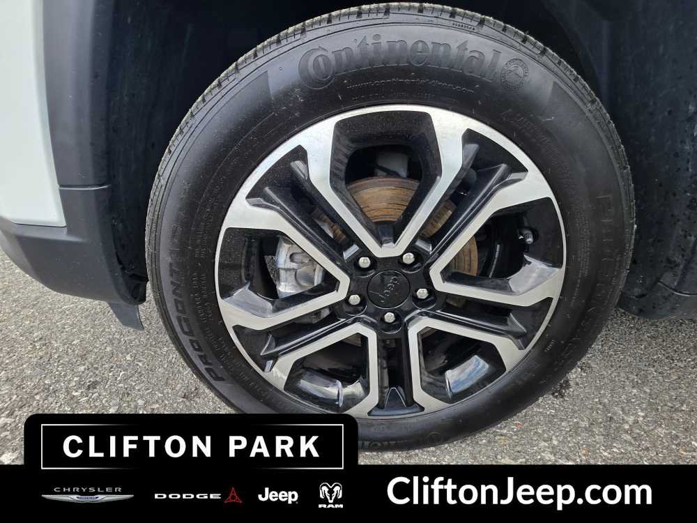 Used 2022 Jeep Compass Limited AWD/4WD image 28