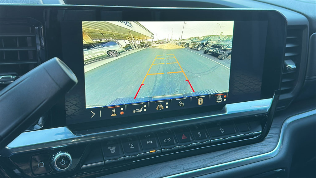 Used 2025 GMC Sierra 2500 SLT w/ SLT Premium Package image 16