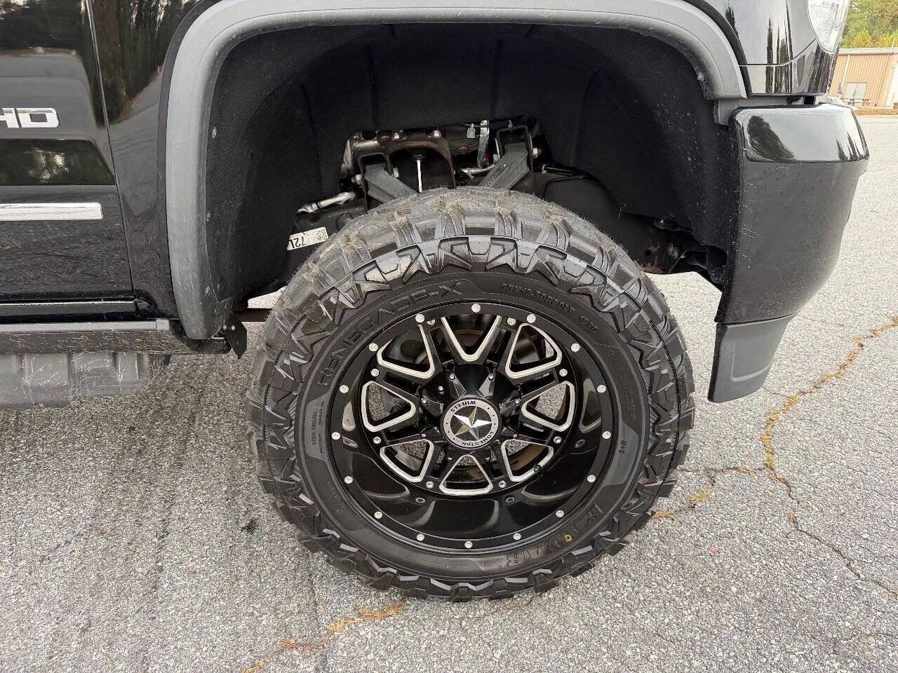 Used 2018 GMC Sierra 2500 Denali w/ Duramax Plus Package image 9