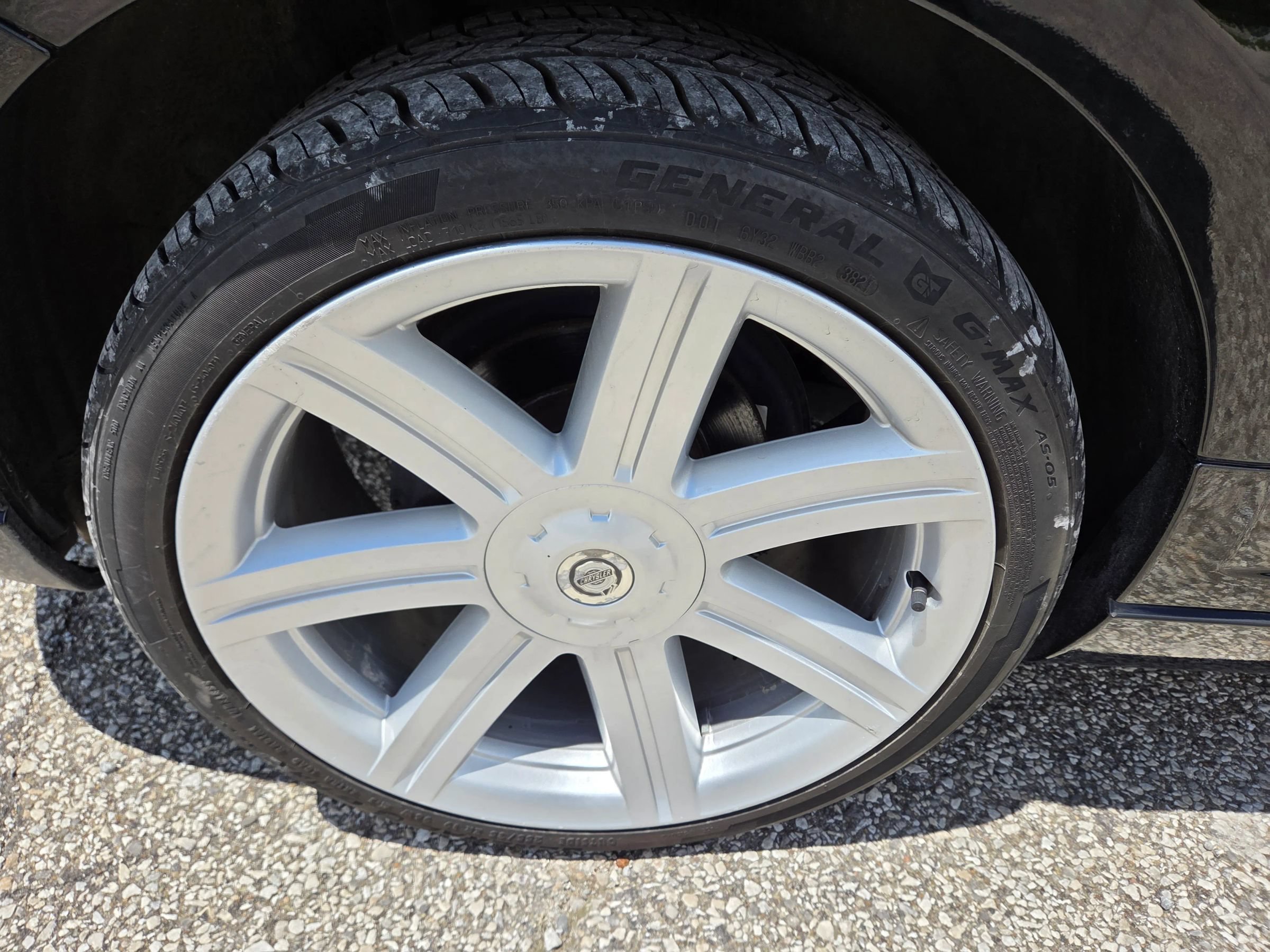 Used 2007 Chrysler Crossfire Coupe RWD image 10
