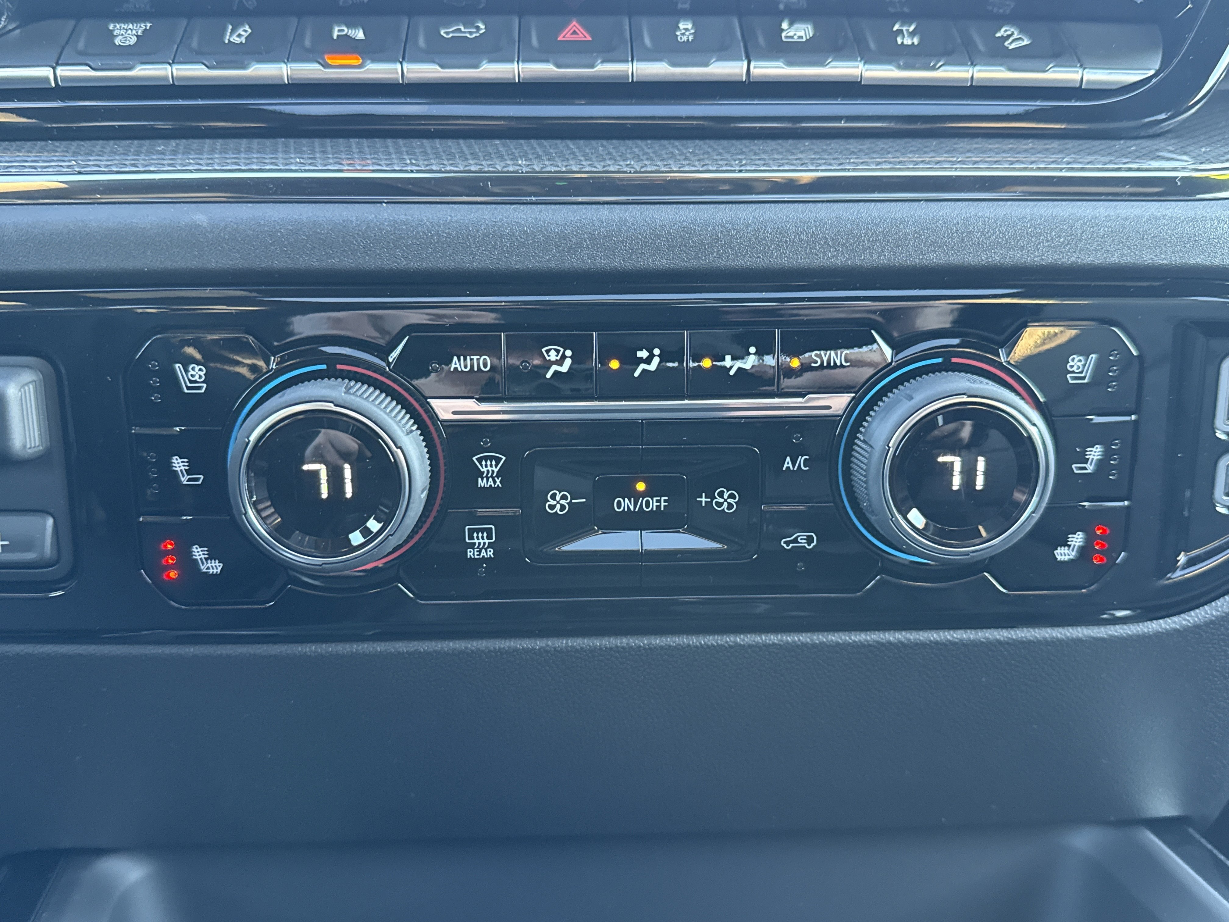 New 2026 Chevrolet Silverado 2500 ZR2 w/ LPO, Dark Essentials Package image 28