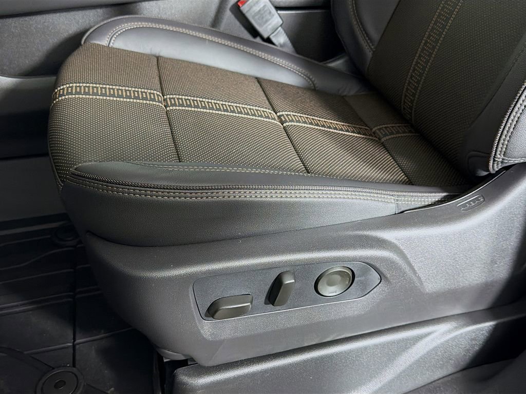 New 2026 Chevrolet Suburban High Country AWD/4WD image 22