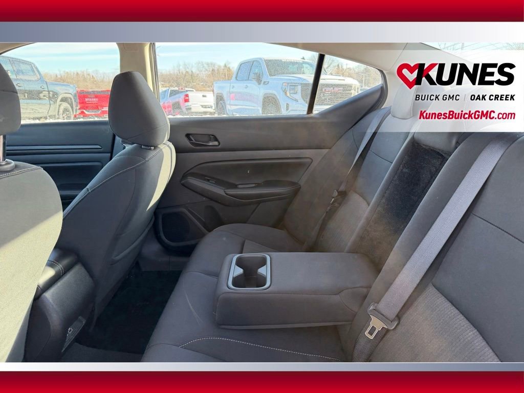 Used 2024 Nissan Altima 2.5 SV image 8