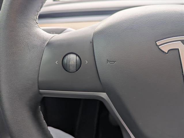 Used 2021 Tesla Model Y Long Range image 15