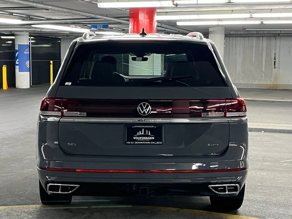 Certified 2025 Volkswagen Atlas SEL Premium R-Line image 36