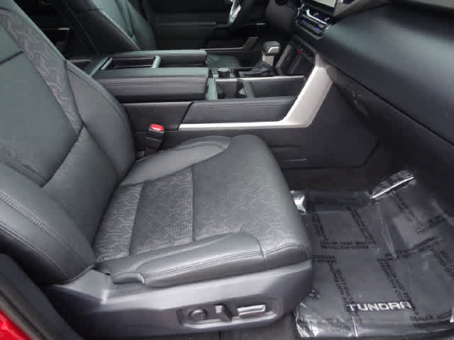 Used 2025 Toyota Tundra Limited AWD/4WD image 13