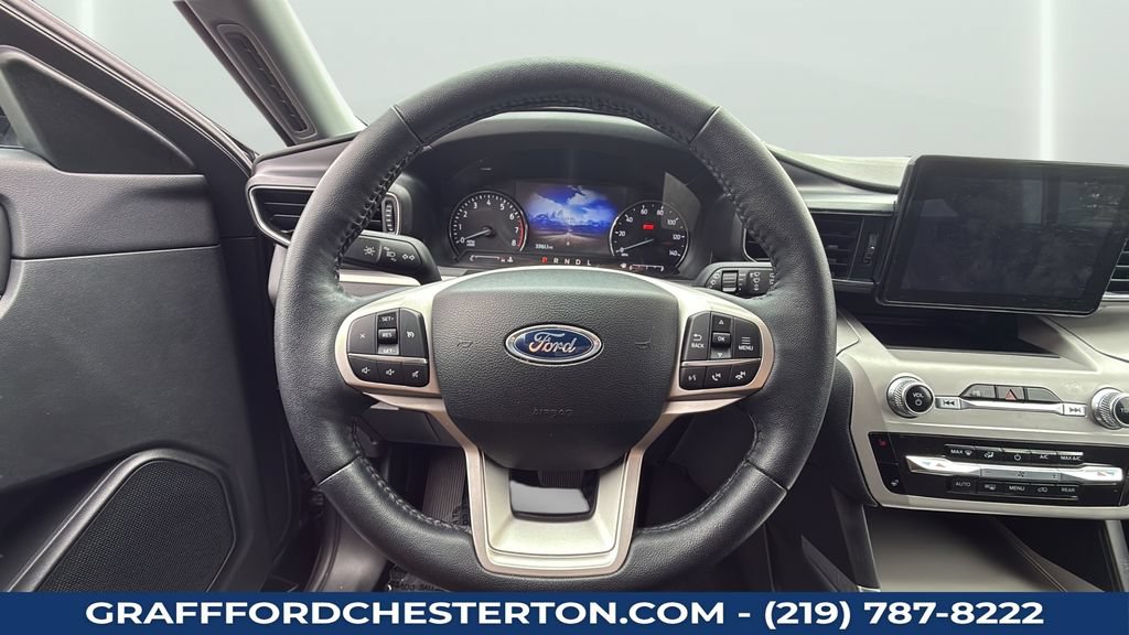Used 2024 Ford Explorer XLT w/ Equipment Group 202A AWD/4WD image 22