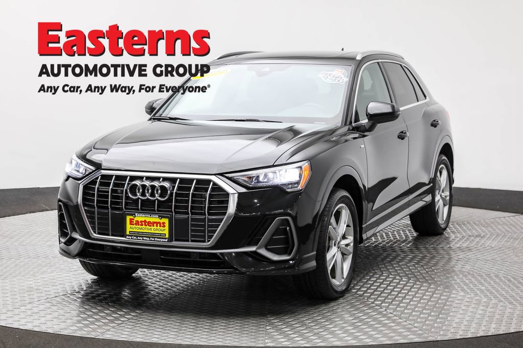 Used 2022 Audi Q3 2.0T Premium w/ Convenience Package image 1