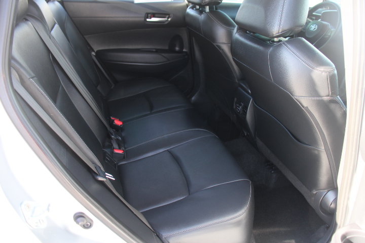 Certified 2024 Toyota Corolla Cross XLE w/ Convenience Package AWD/4WD image 19