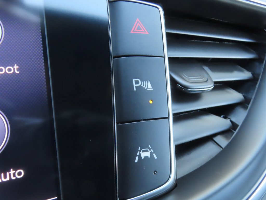 Used 2024 Buick Enclave Avenir w/ Avenir Technology Package image 13