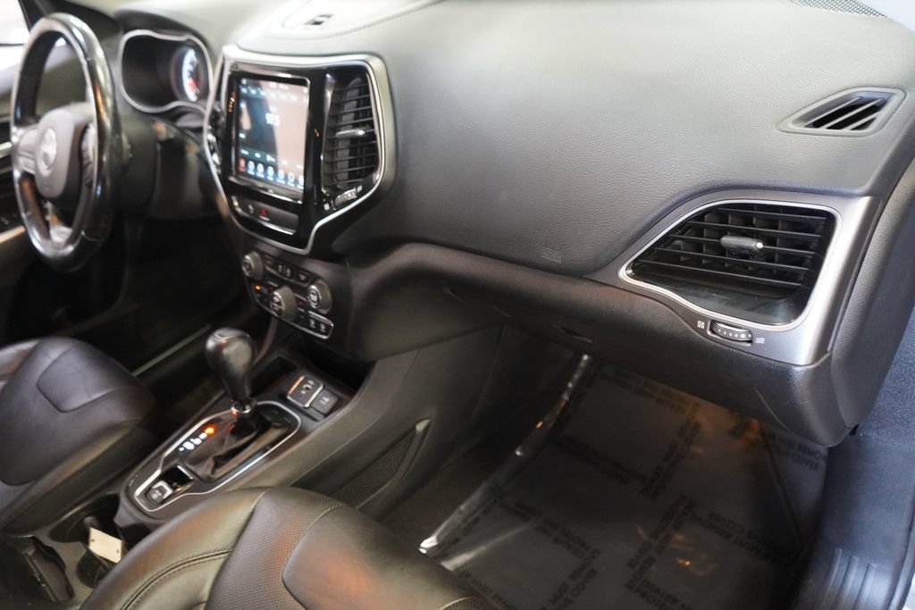 Used 2020 Jeep Cherokee Limited FWD image 20