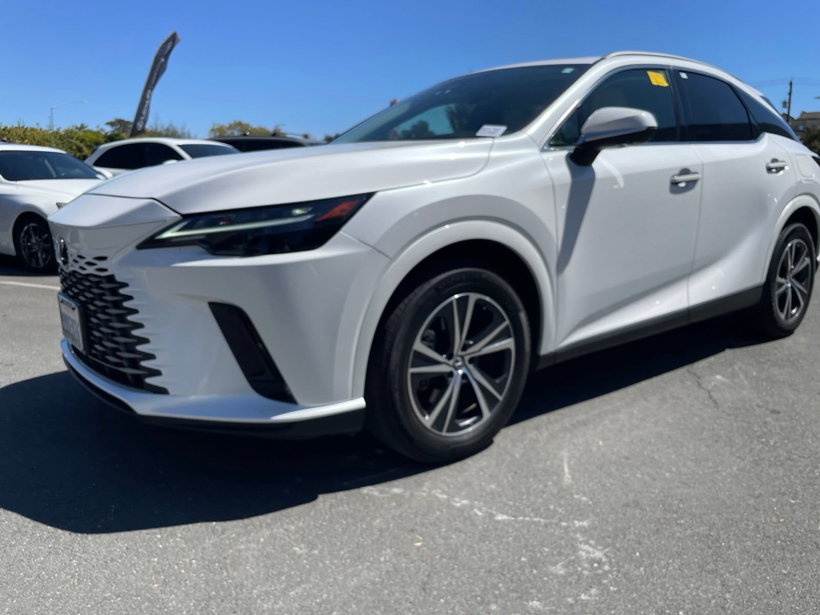 Used 2023 Lexus RX 350h w/ Accessory Package (Z1) AWD/4WD image 1