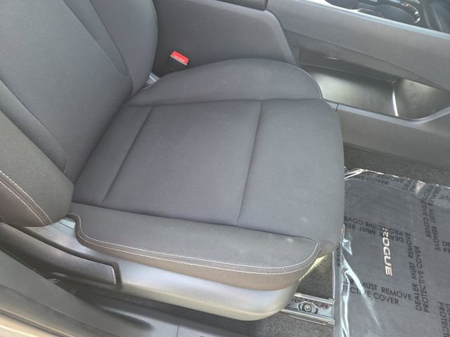 Used 2023 Nissan Rogue S image 29