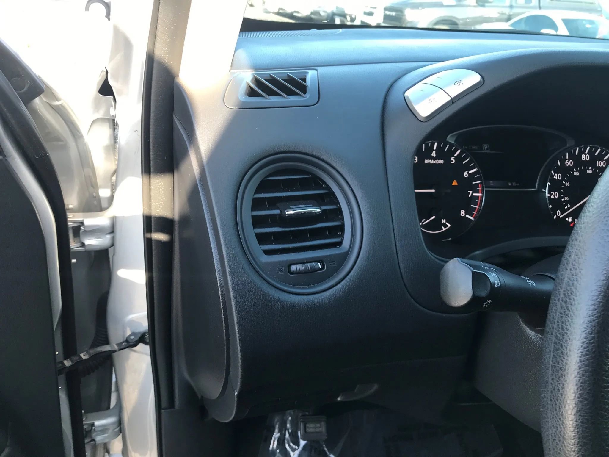 Used 2020 Nissan Pathfinder S image 13