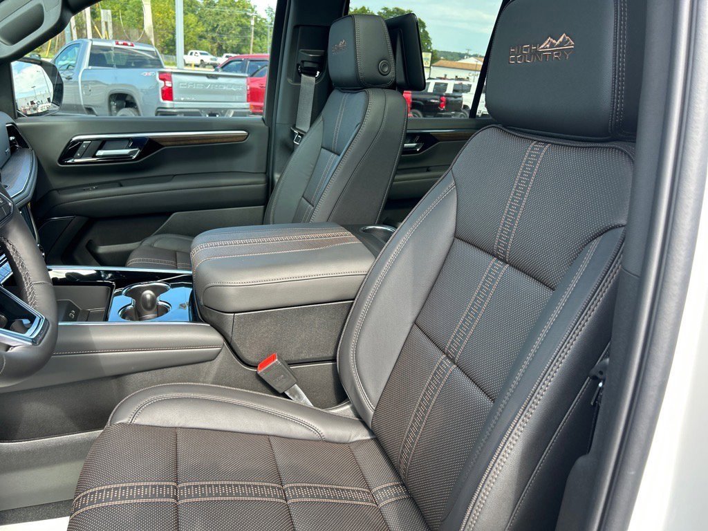 New 2025 Chevrolet Tahoe High Country image 4