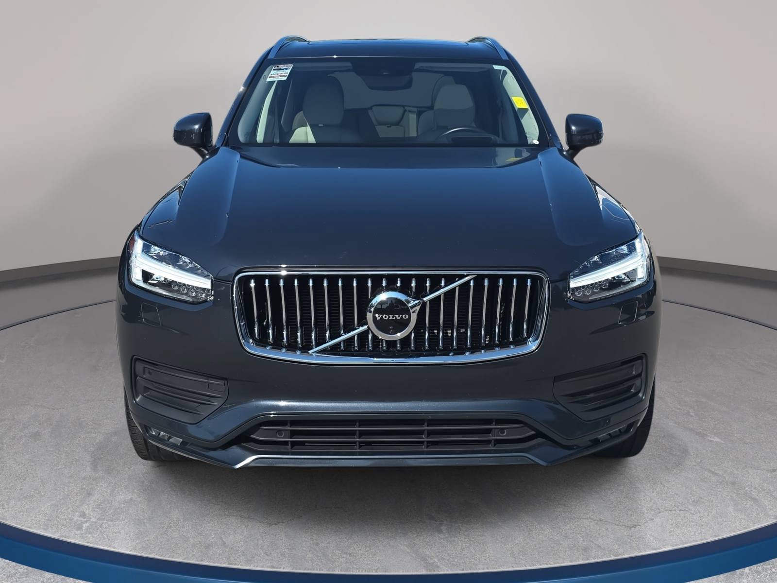 Used 2022 Volvo XC90 T5 Momentum FWD image 2