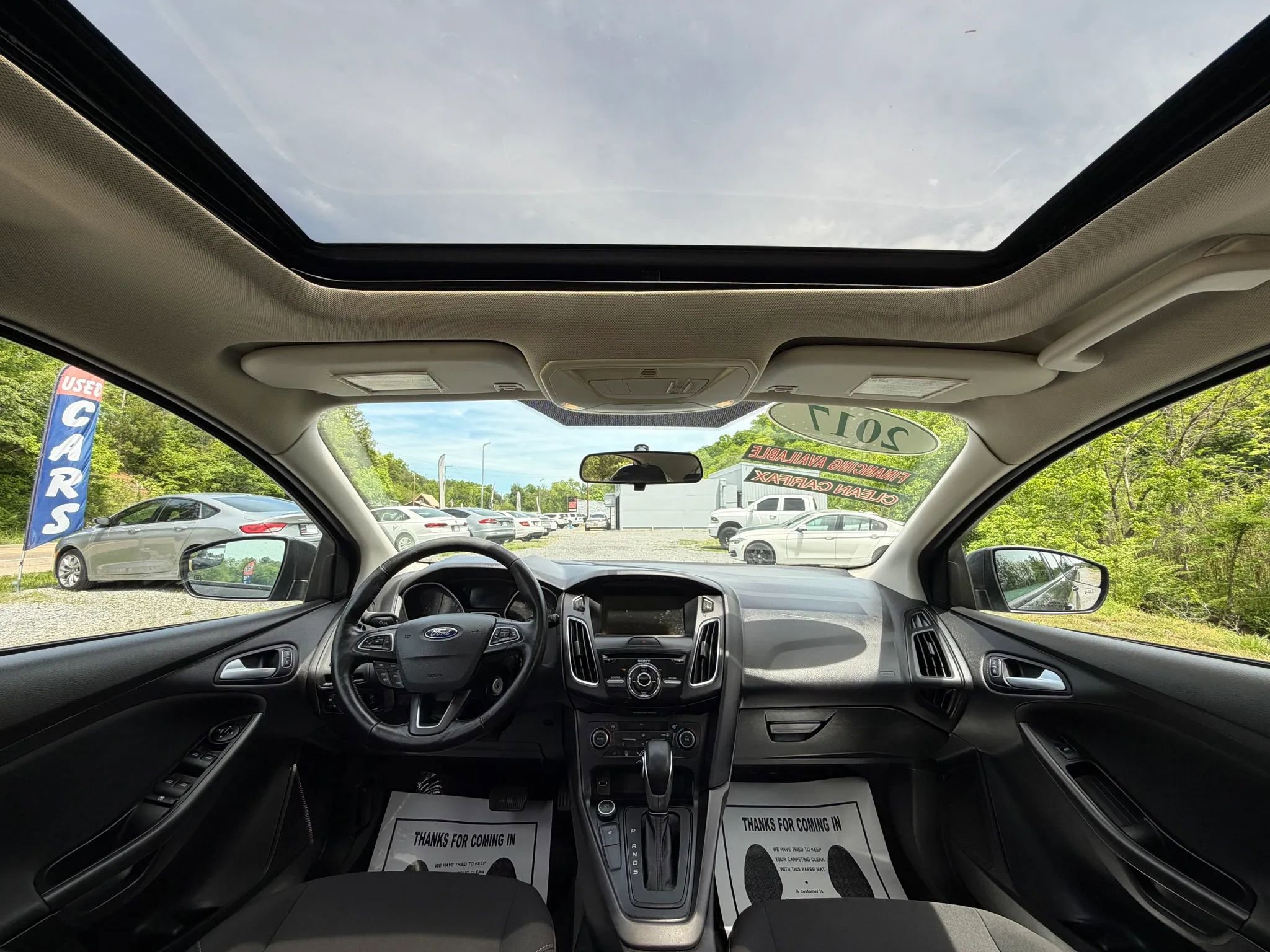 Used 2017 Ford Focus SEL w/ Cold Weather Package FWD image 24