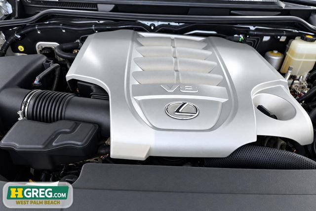 Used 2018 Lexus LX 570 4WD w/ Luxury Package image 16