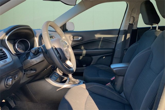 Used 2019 Jeep Compass Sport image 18