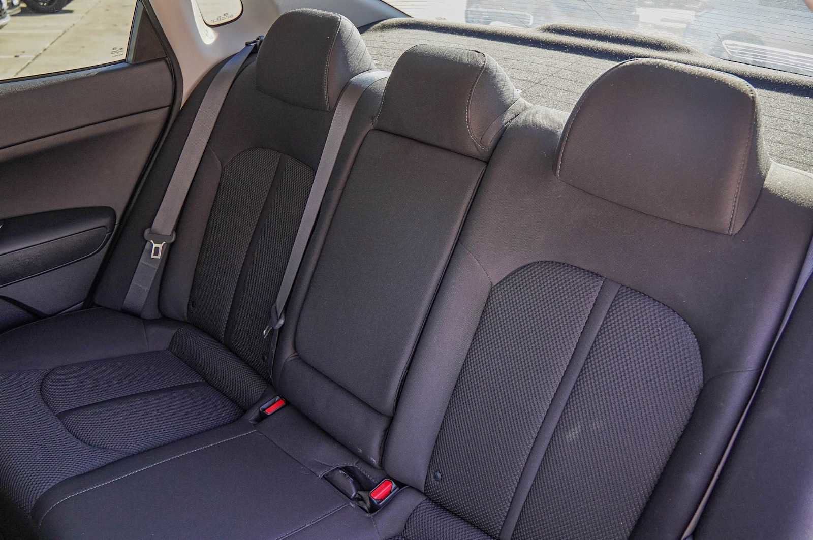 Used 2020 Kia Optima LX image 35