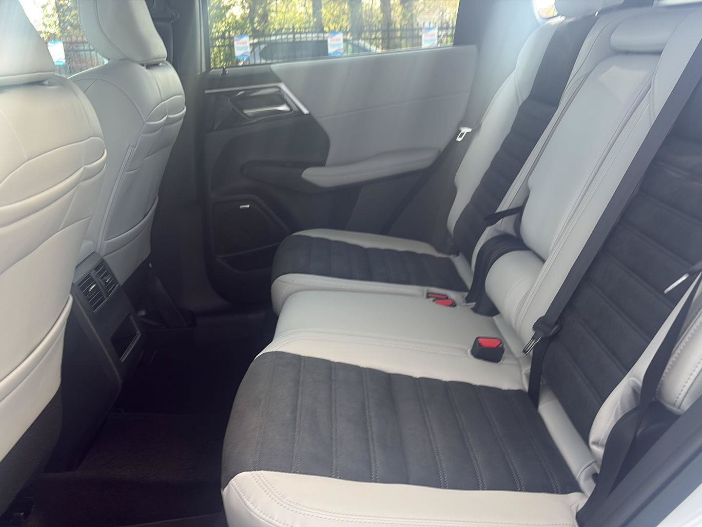 New 2026 Mitsubishi Outlander SE AWD/4WD image 16