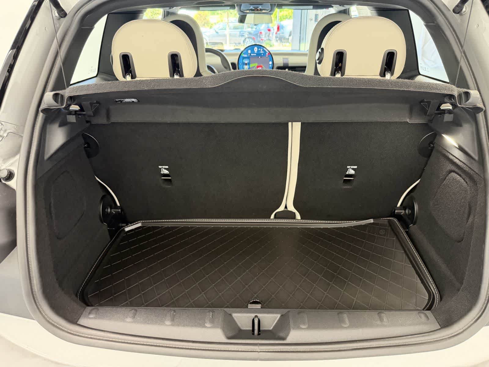 Used 2025 MINI Cooper 2-Door Hardtop FWD image 5