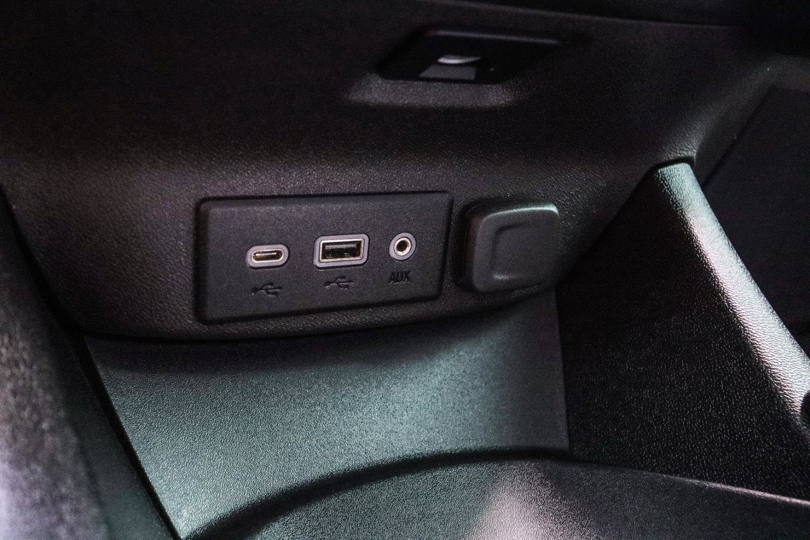 Used 2023 Chevrolet Malibu RS w/ LPO, Floor Liner Package FWD image 10
