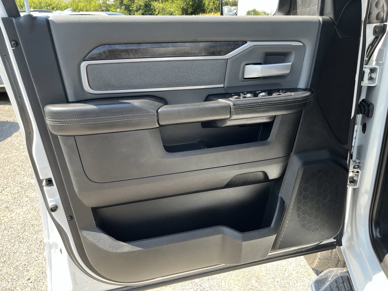 Used 2021 RAM 2500 Big Horn AWD/4WD image 2