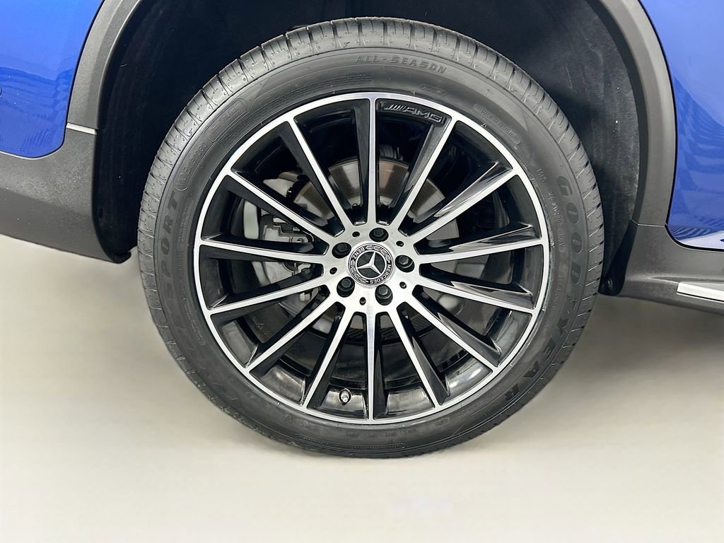 Used 2023 Mercedes-Benz GLC 300 4MATIC Coupe image 31